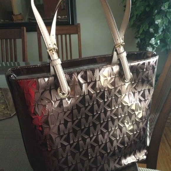 Michael Kors Handbags - Michael Kors purse